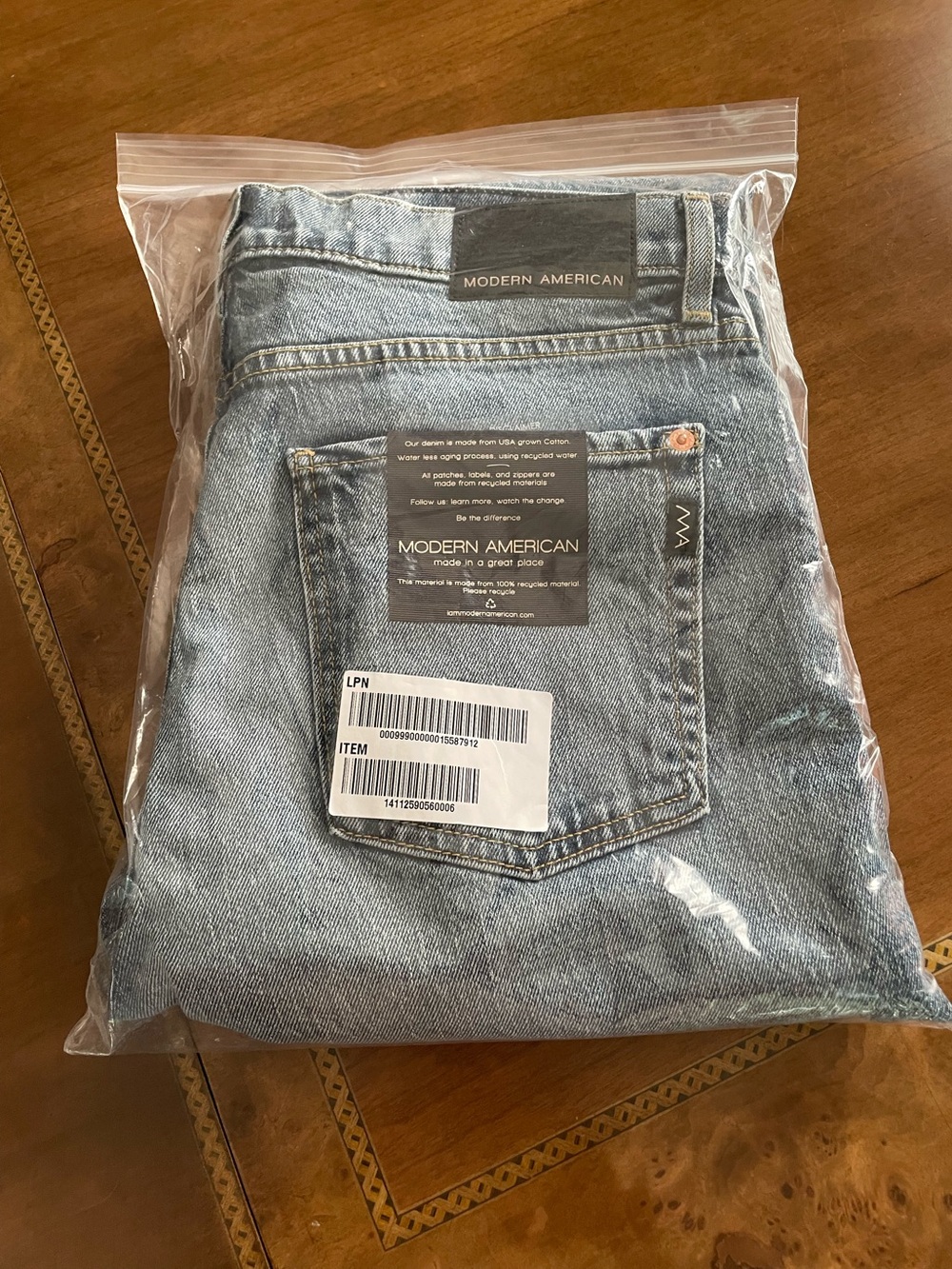 Modern American woman’s Jackson dad  Blue Women Straight-Leg Jeans